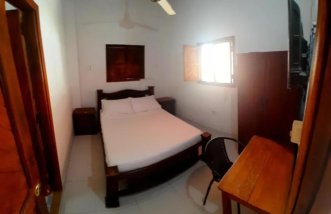 Hostal Pelikan Taganga-1